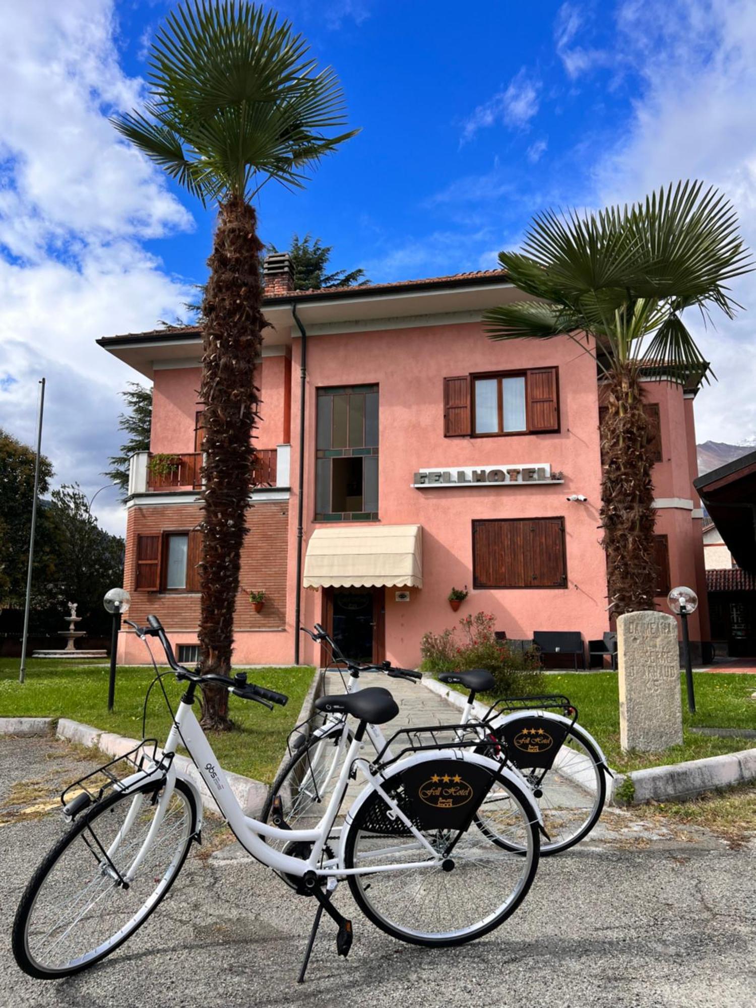 Fell Hotel Susa Esterno foto