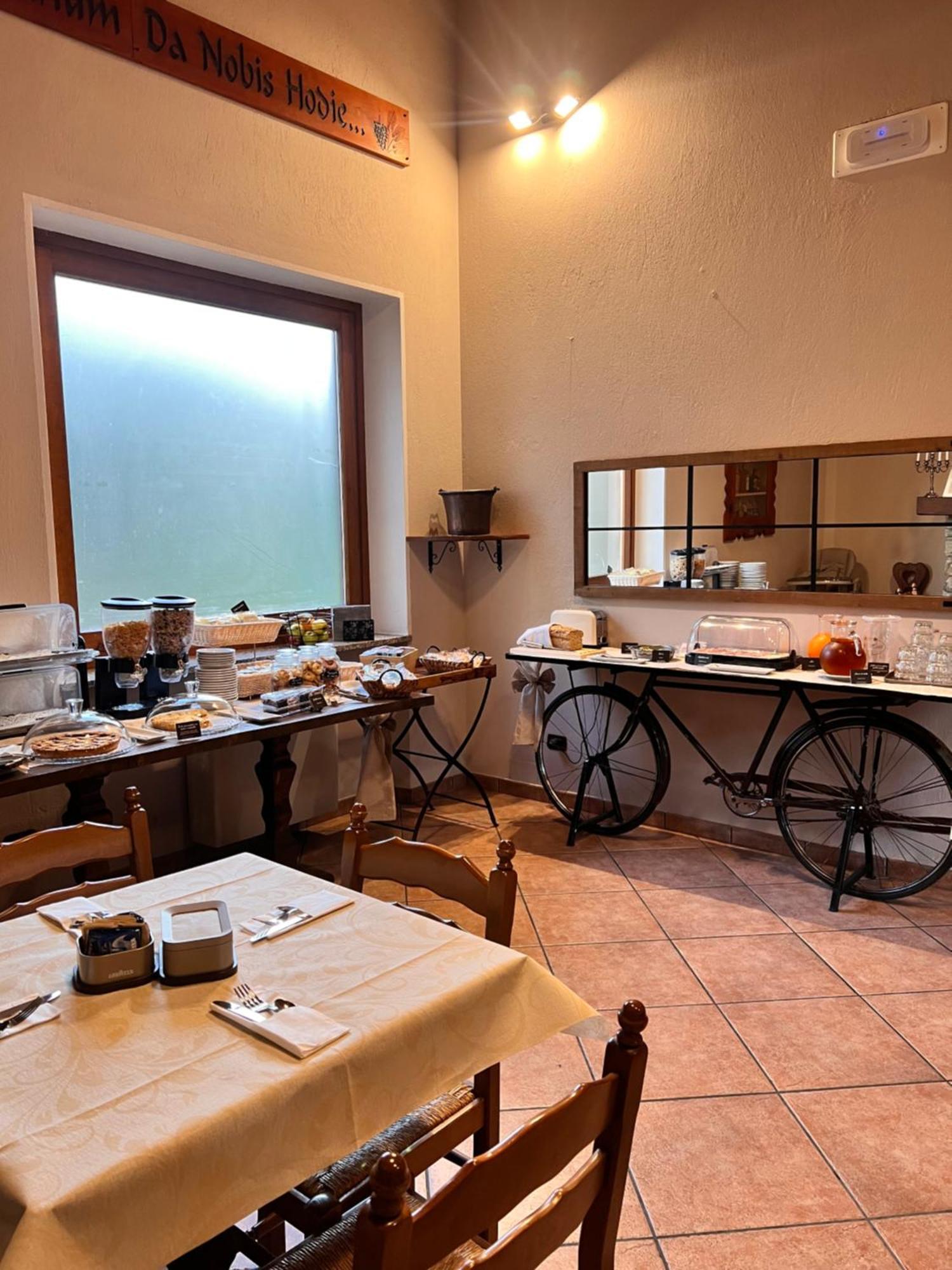 Fell Hotel Susa Esterno foto